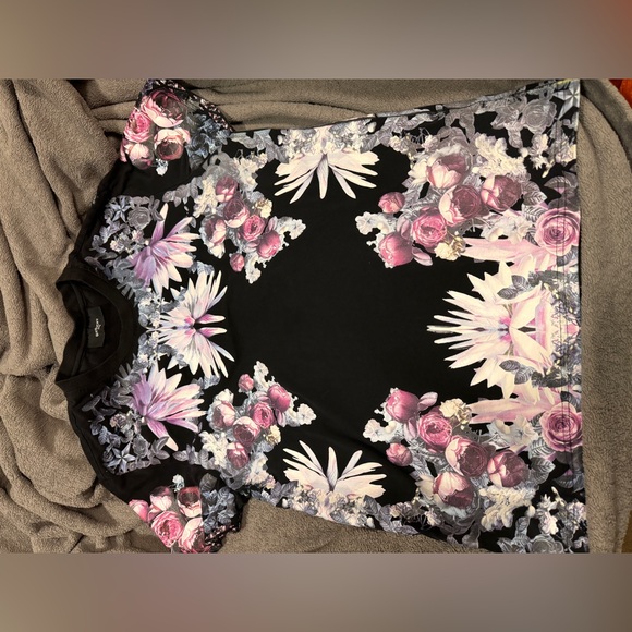 Givenchy Shirt - Picture 3 of 4